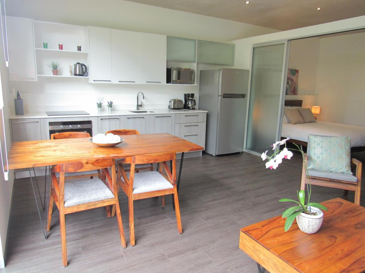 Bee Suites Santa Ana Santa Ana  Extérieur photo